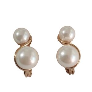 Vintage TJG Signed Goldtoned & Faux Pearl Figure 8 Clip-on Earrings